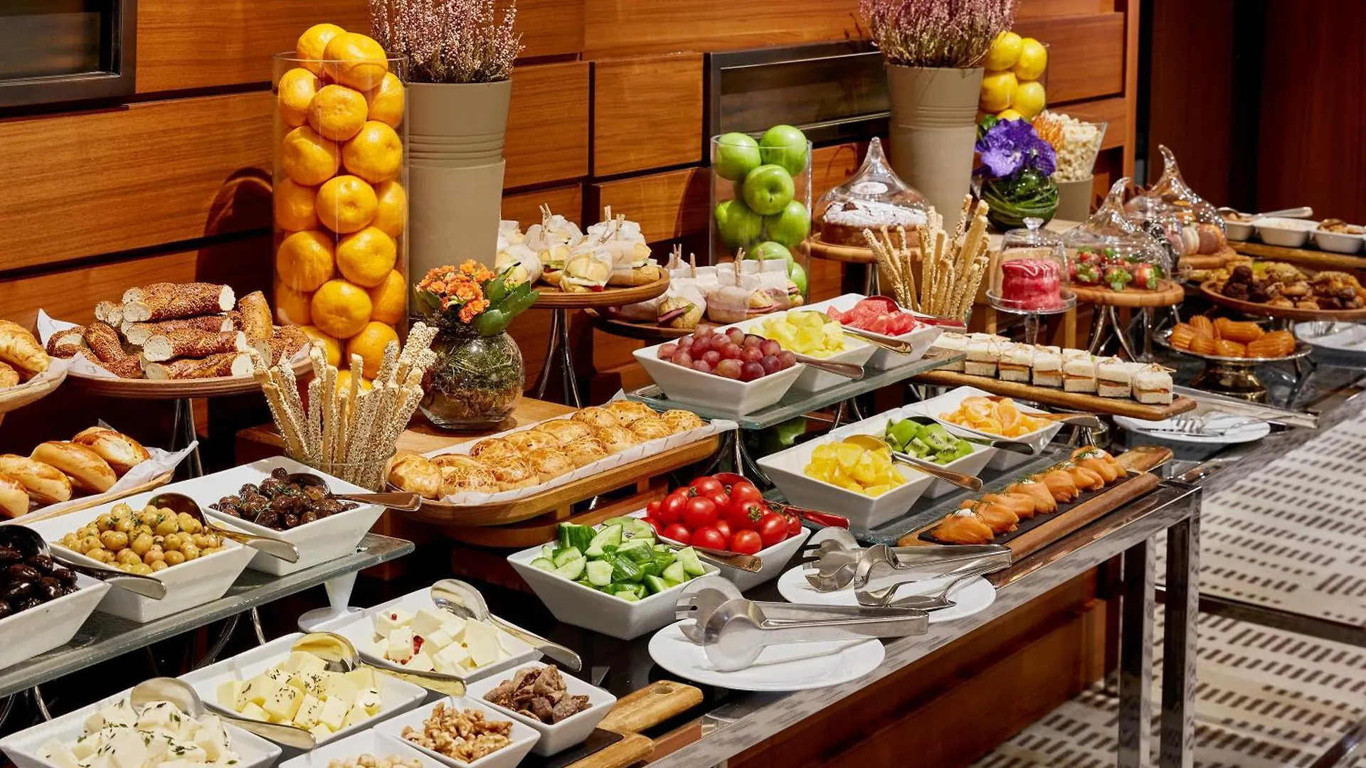 Moevenpick Istanbul Hotel Golden Horn 5*,